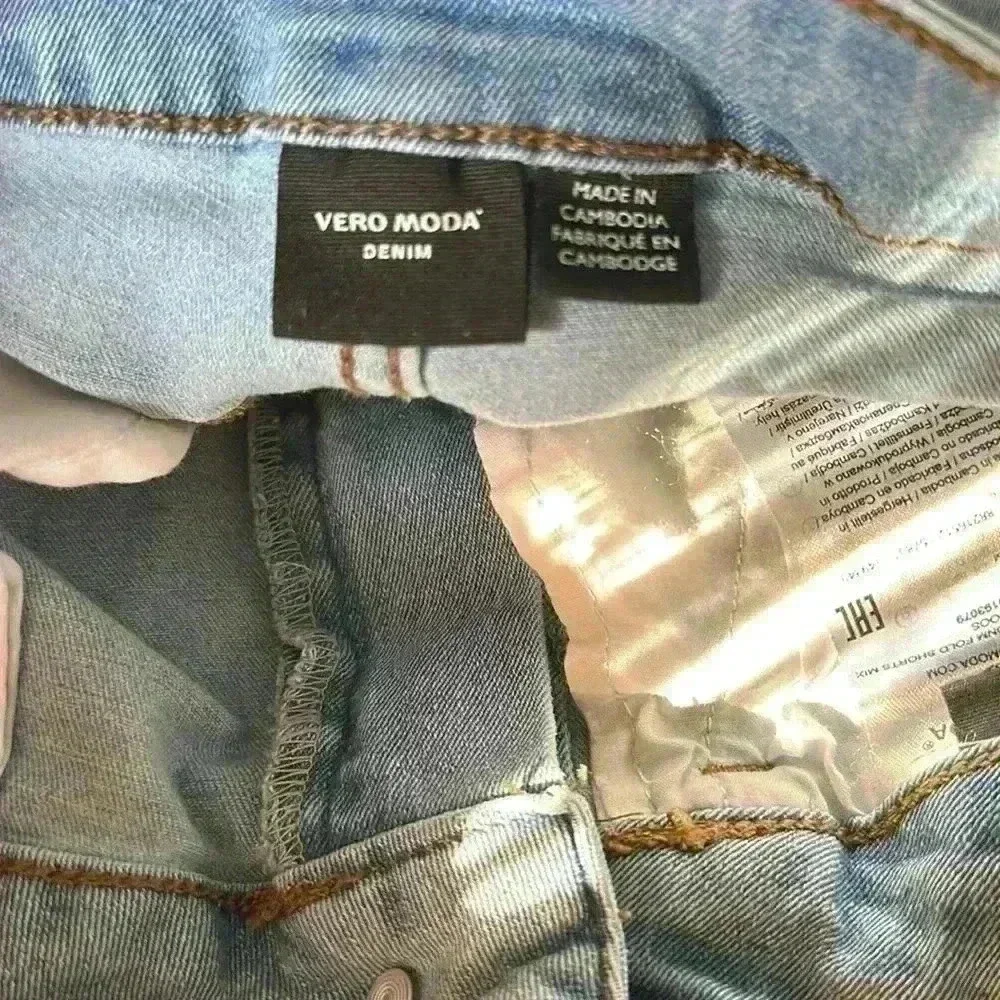 Vero Moda Denim Jean Shorts Size  M - Picture 4 of 5